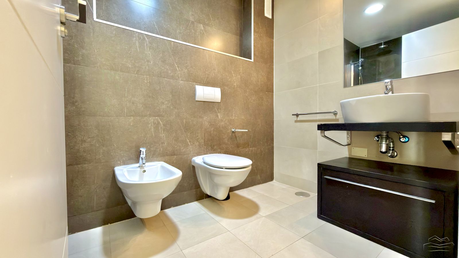 Appartement te koop in de voorkant van het Arenal strand in Javea