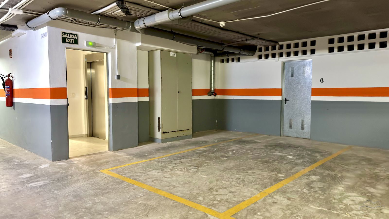 Appartement te koop in de voorkant van het Arenal strand in Javea