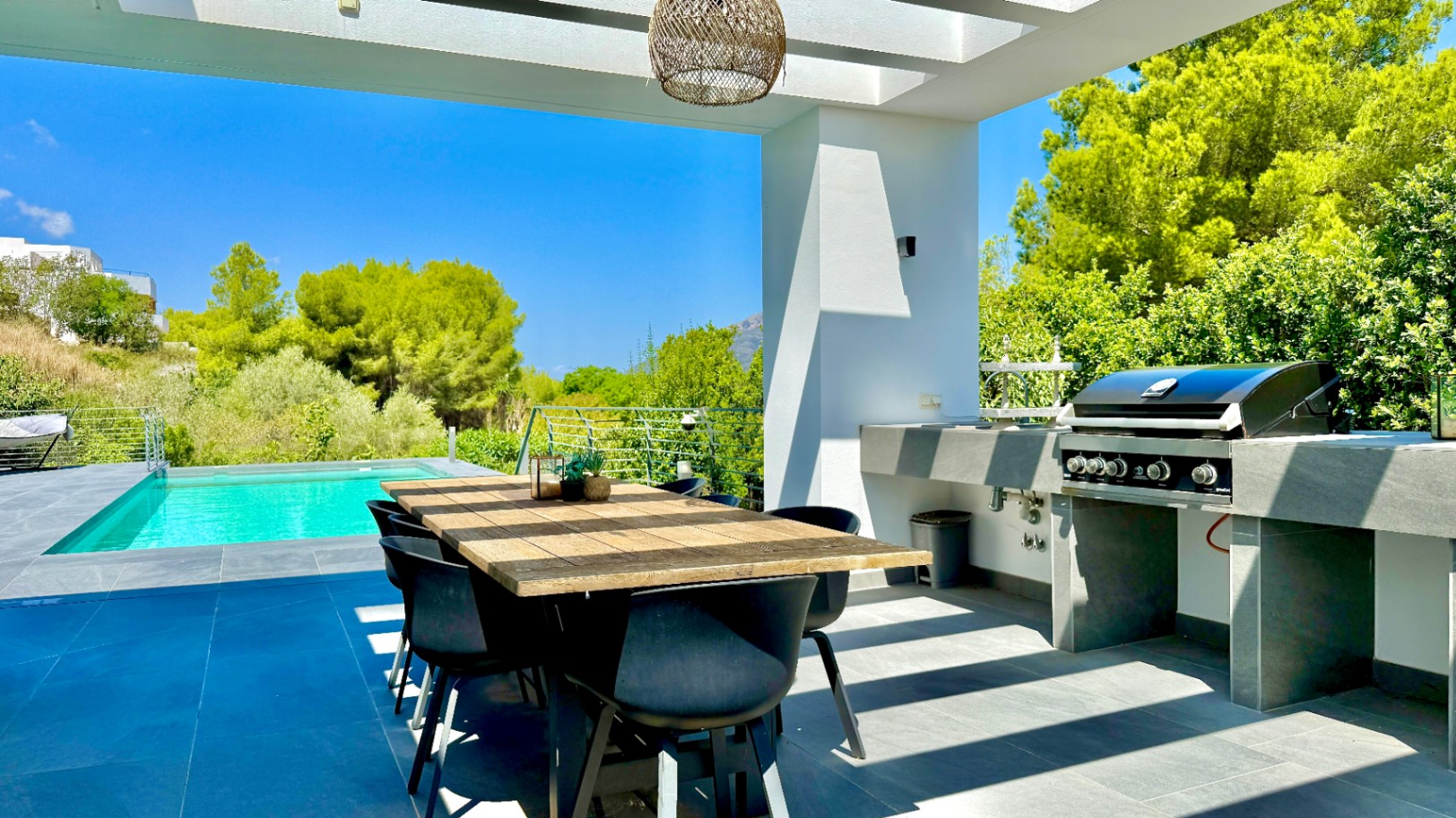 Luxe villa te koop in Puerta Fenicia met indrukwekkend uitzicht op de Montgo