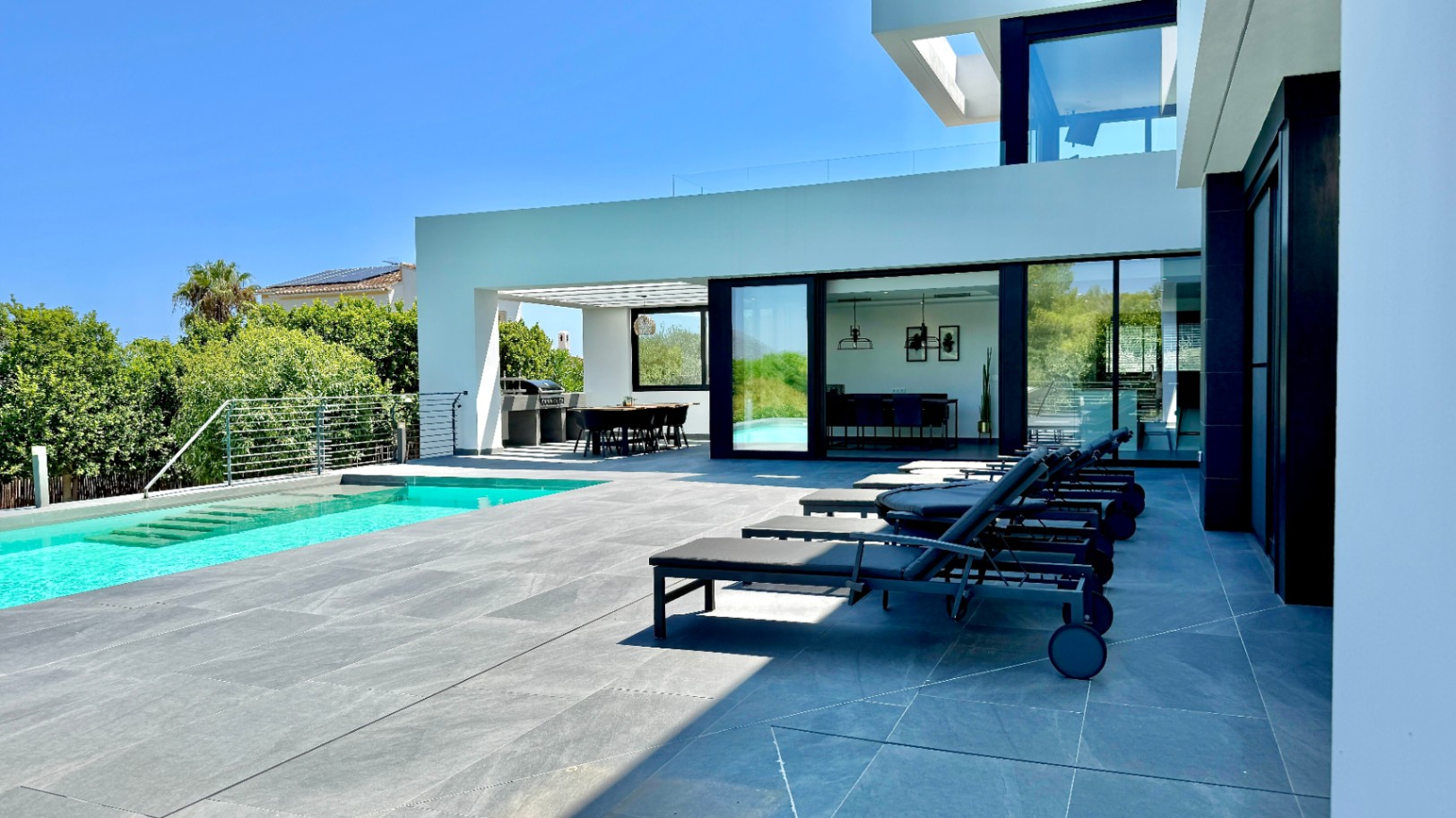 Luxe villa te koop in Puerta Fenicia met indrukwekkend uitzicht op de Montgo