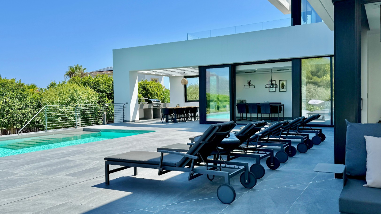 Luxe villa te koop in Puerta Fenicia met indrukwekkend uitzicht op de Montgo