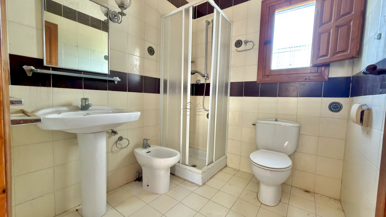 Chalet te renoveren te koop in El Tosalet van Javea
