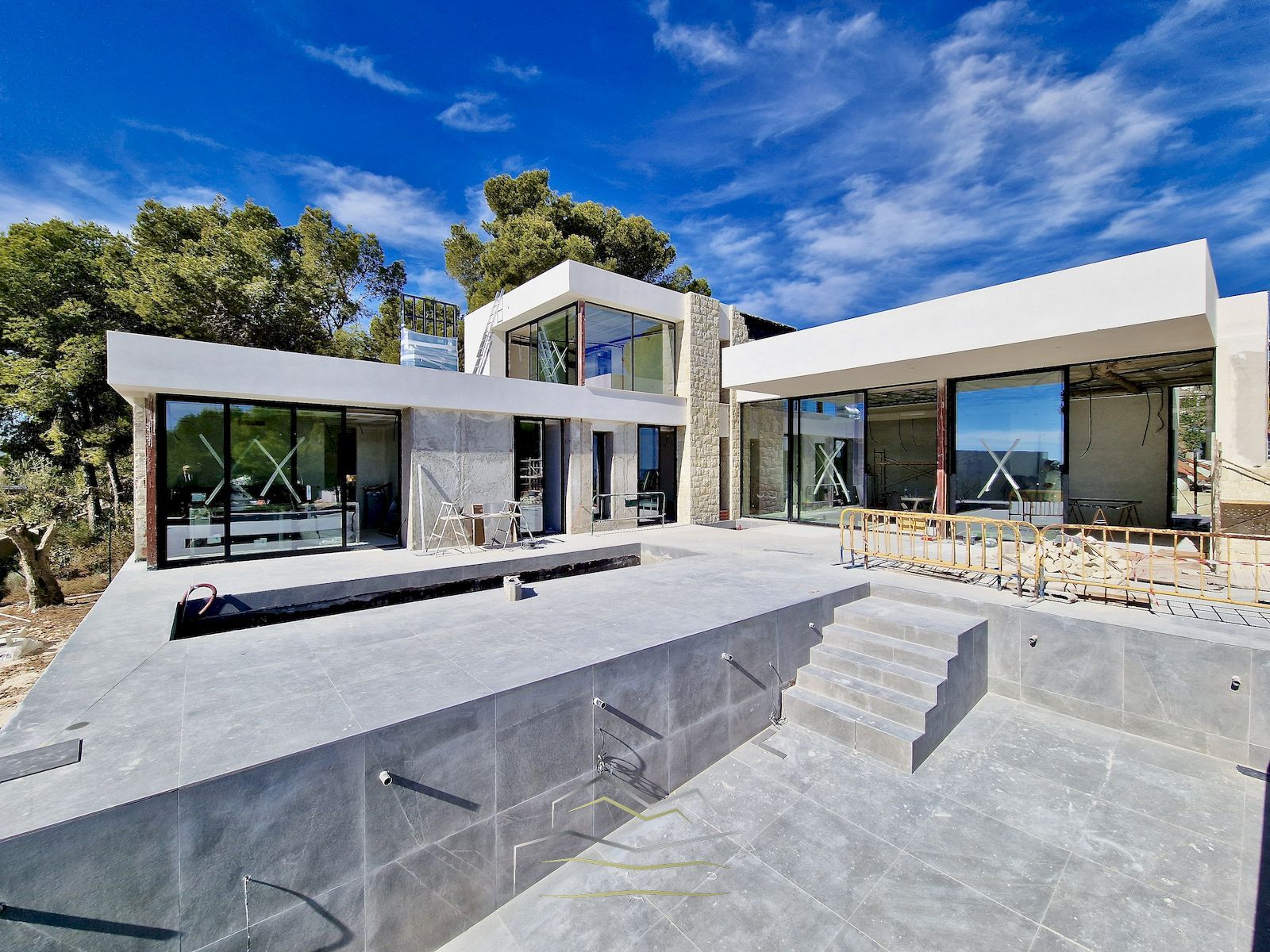 Luxe moderne villa te koop in Moraira aan de Costa Blanca
