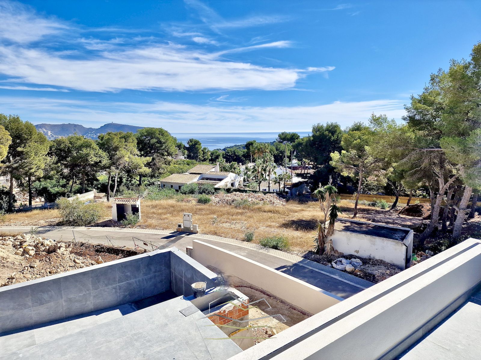 Luxe moderne villa te koop in Moraira aan de Costa Blanca