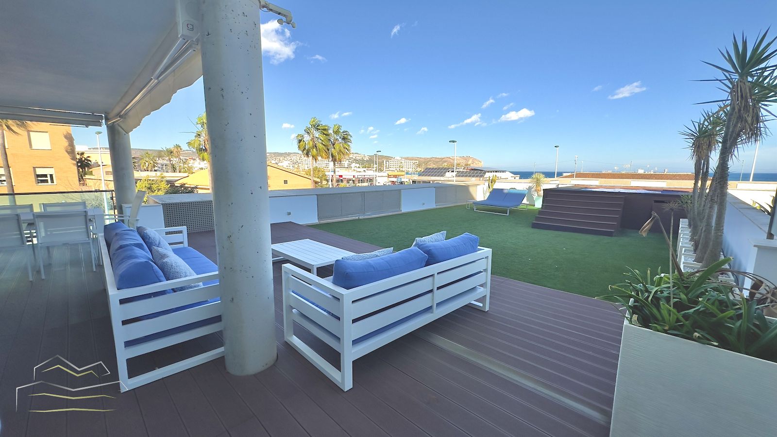 Appartement te koop met uitzicht op zee, privézwembad in Playa del Arenal - Javea