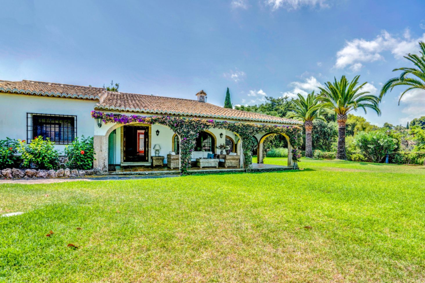 Villa te koop in Tosalet de Javea - Groot perceel van 1950m2 - 5 slaapkamers en alles op één verdieping