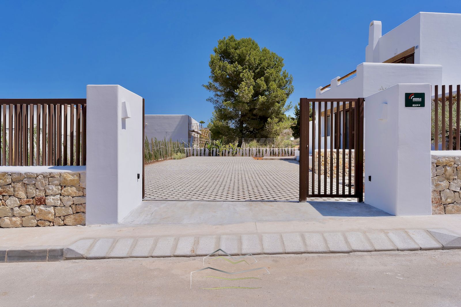 Villa in Ibiza-stijl te koop in Javea