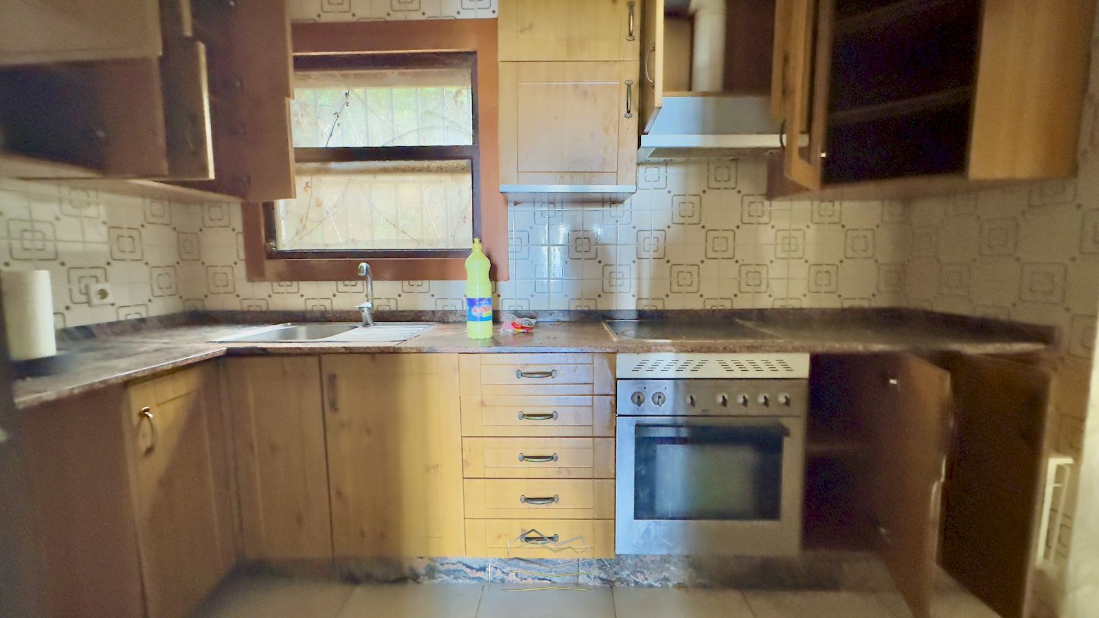 Villa te koop om te renoveren met zeezicht in Javea