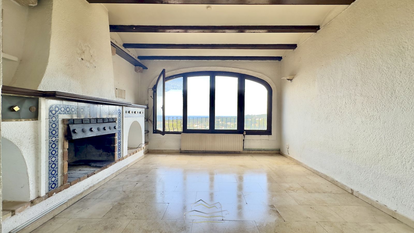 Villa te koop om te renoveren met zeezicht in Javea