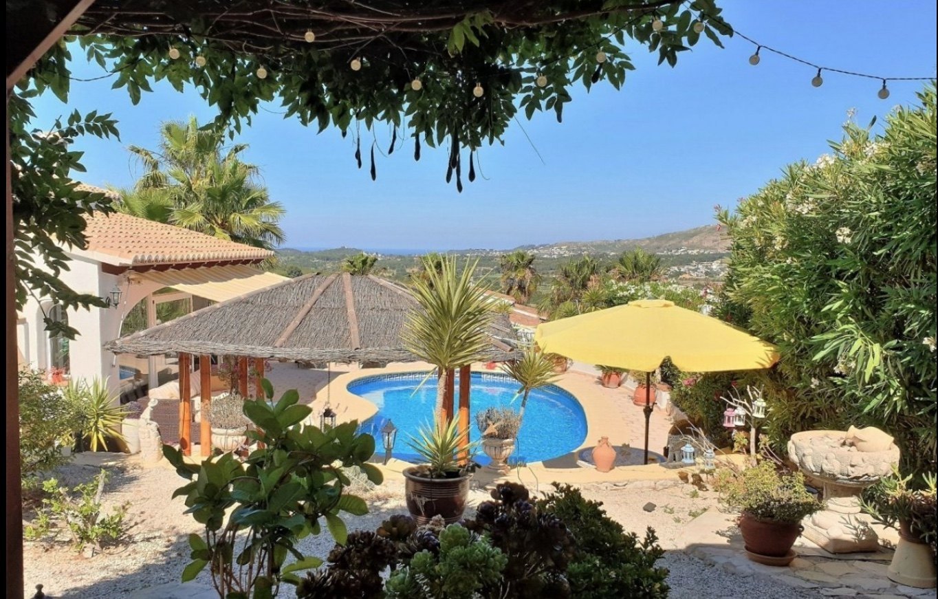 Villa te koop met uitzicht op zee in Benitachell Les Fonts - Costa Blanca