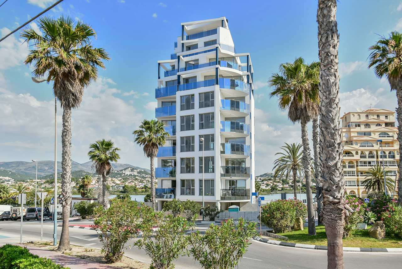 Appartement te koop - triplex penthouse in Calpe met prachtig uitzicht op zee - Costa Blanca
