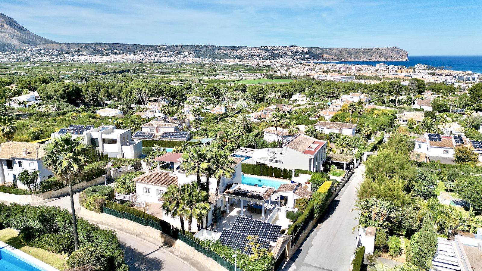 Luxe villa te koop met zee zicht in Adsubia - Javea