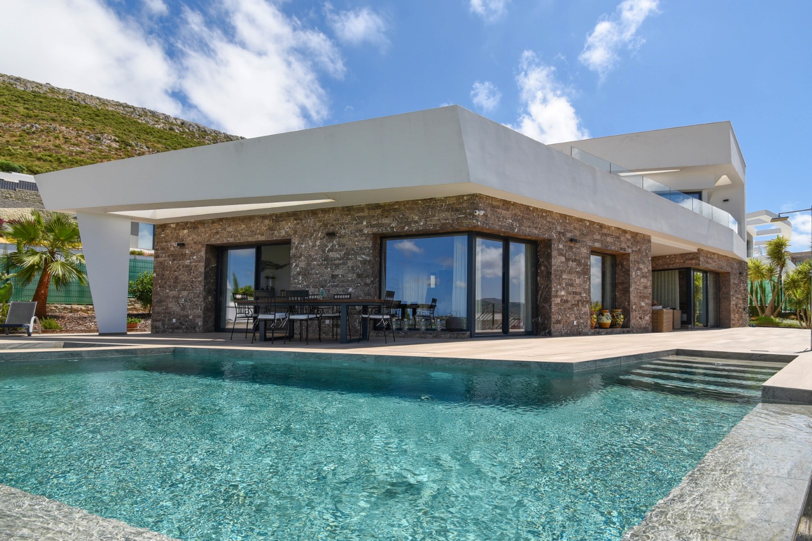 Moderne villa te koop met zeezicht in Villes del Vent - Javea