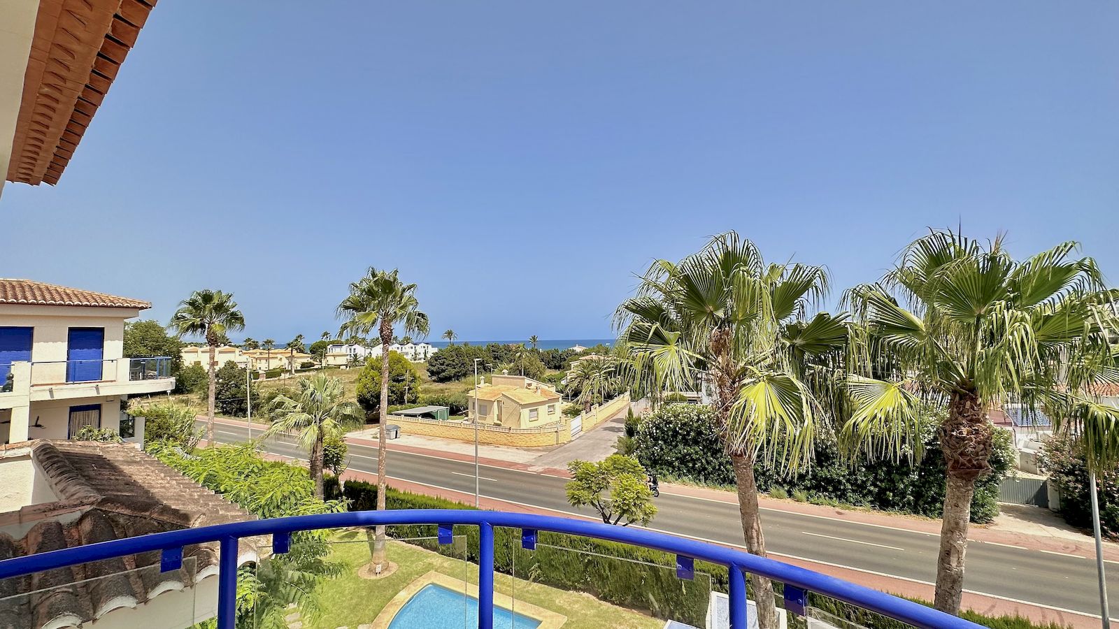 Penthouse appartement te koop met zeezicht in Devesses - Denia